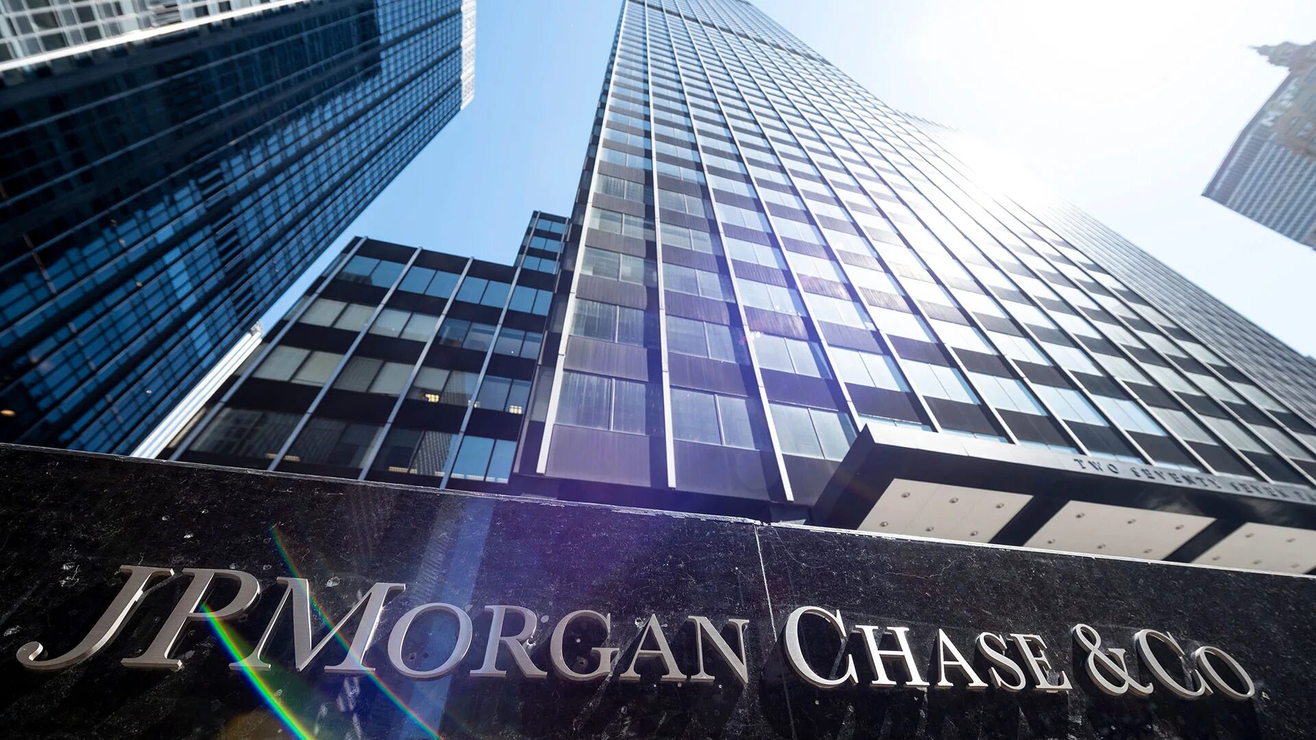 Морган интернешнл. Jpm chase. jpmorgan chase. банк джи пи морган чейз. jpmorgan chase штаб квартира.