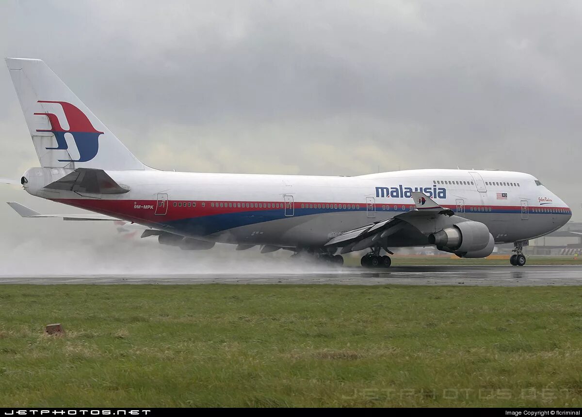 Самолёты огонь и вода дасти. Самолеты есть петь самолеты. Поющая эскадрилья в бой идут одни старики. Самолеты есть петь самолеты. Самолёты дисней дасти.