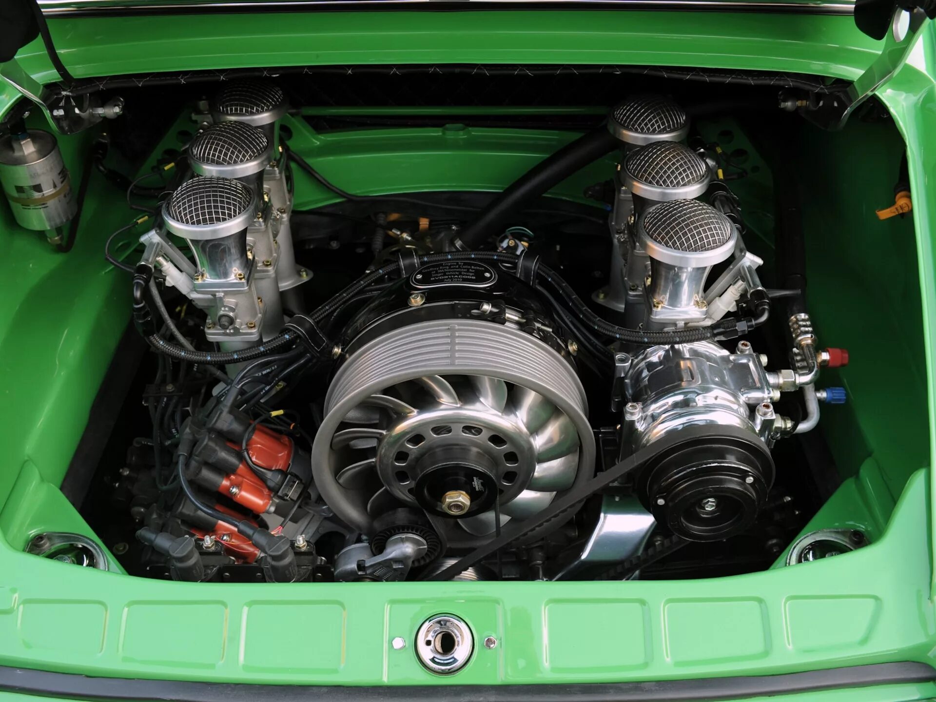 Bmw m54b30. V12 supercharger. Vw жук мотор. Чем старше мотор. М 54 мотор бмв.