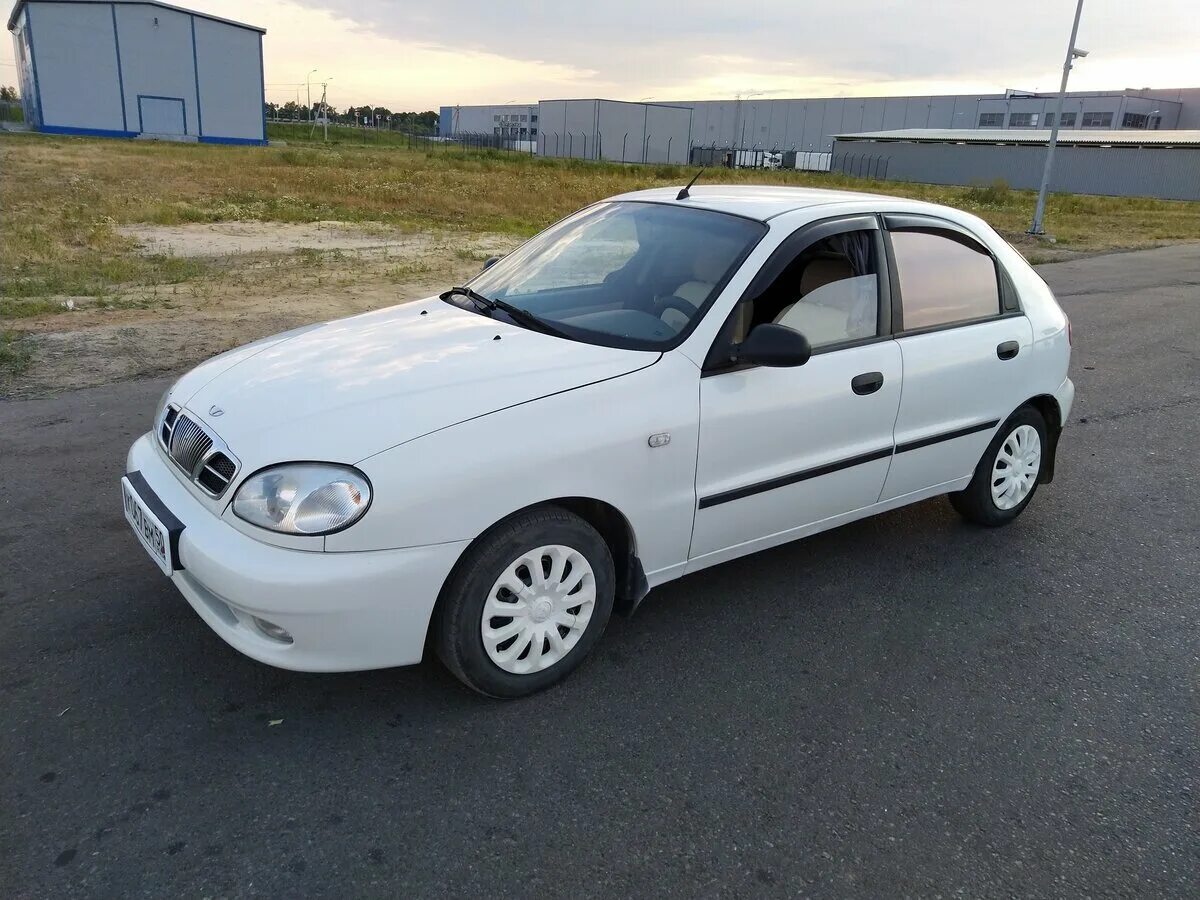 Заз шанс 1. 4 at, хэтчбек белый. Заз шанс зеленый. 3 2008. 3.