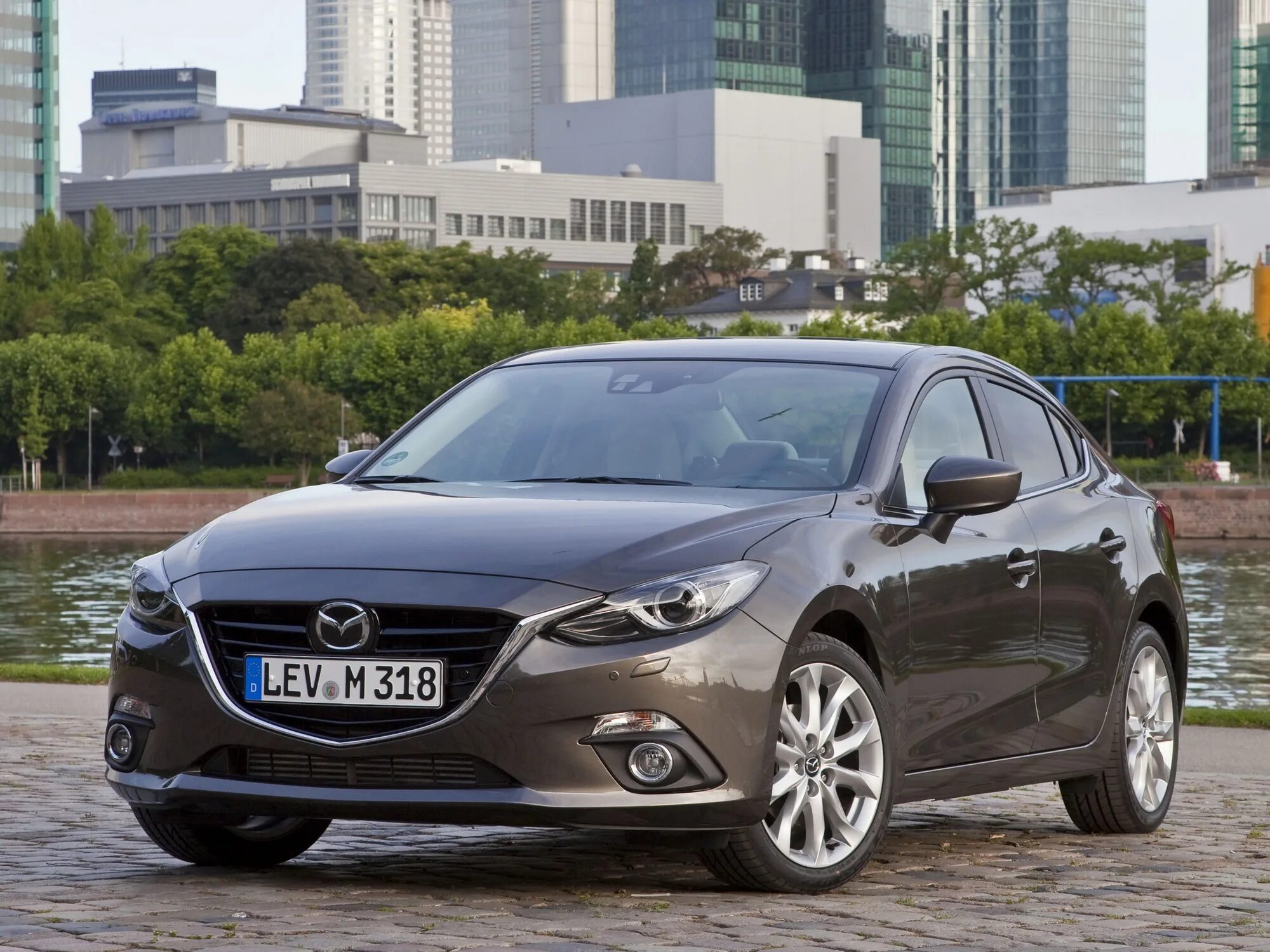 Мазда 3 вм. Мазда 3 седан. Mazda 3 BM. Мазда 3 БМ седан. Мазда 3 седан 2016.