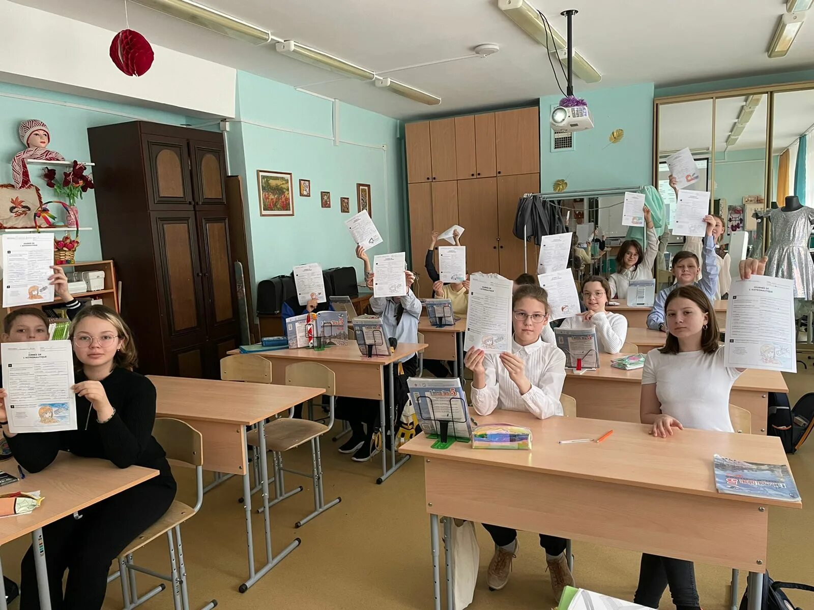 гимназия №1 минусинск. лыткарино гимназия. 7 б класс гимназия. гимназия 7 минск. севастополь гимназия 24 класс 2г.