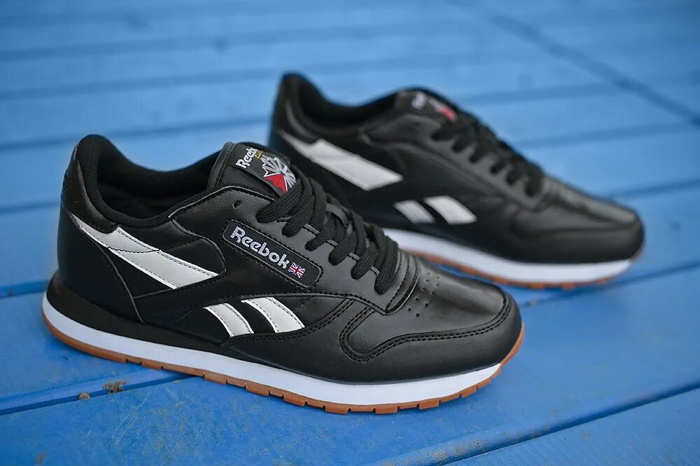 Купить кроссовки классические. Reebok Classic Classic. Reebok Classic Leather. Reebok Classic Black. Reebok Classic кроссовки мужские.