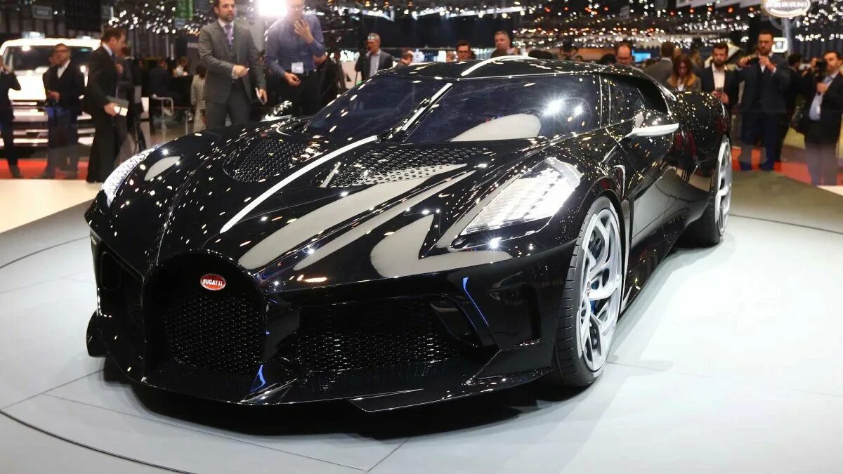 Бугатти la voiture noire 2021. Бугатти Bugatti la voiture noire. Бугатти Atlantic 2020. Бугатти за 11 млн евро. Bugatti la voiture цена