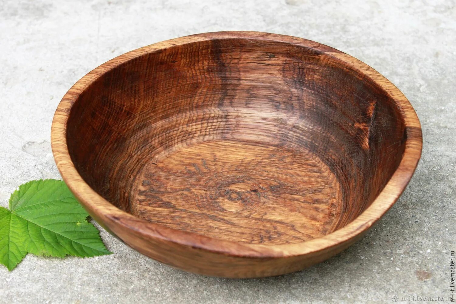 Лохань лохань. Лоханка посуда. Деревянная тарелка. Старинная деревянная тарелка.
