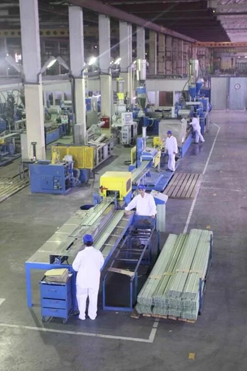 производство пластиковых панелей. завод по производству фасадных панелей. оборудование для сэндвич панелей пвх. производство пластиковых панелей. оборудование для производства сэндвич панелей.