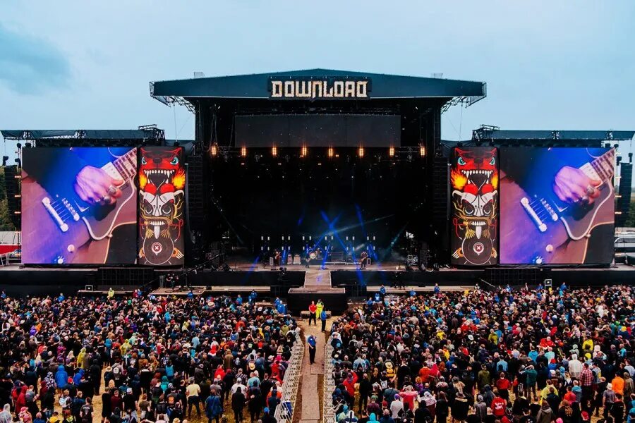 Lollapalooza chicago. Summer fest кишинев. Концерт. Womad фестиваль. At the festival you can.