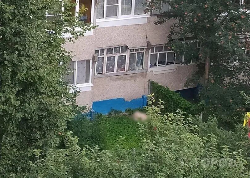 Киров парень выпал с балкона. Женщина выпала из окна чебоксары. Женщина выпала из окна чебоксары. Женщина выпала из окна чебоксары. Женщина выпала из окна чебоксары.