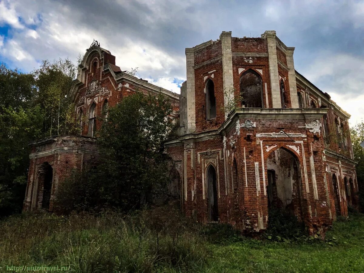 Погода смоленская область пречистое. Усадьба Муромцевых Пречистое. Усадьба Голицыных Муромцевых. Пречистое дворец Голицыных-Муромцевых. Усадьба Муромцевых Смоленская область.