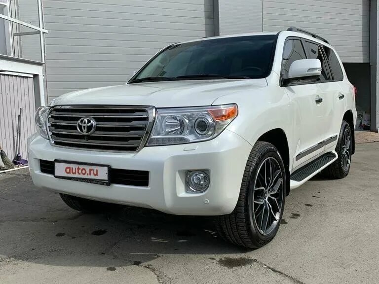 Toyota land cruiser 2014 года. Toyota land cruiser 200 white 2008. Старый крузак 2008. Toyota land cruiser 200 2008. Toyota land cruiser ekaterinburg.
