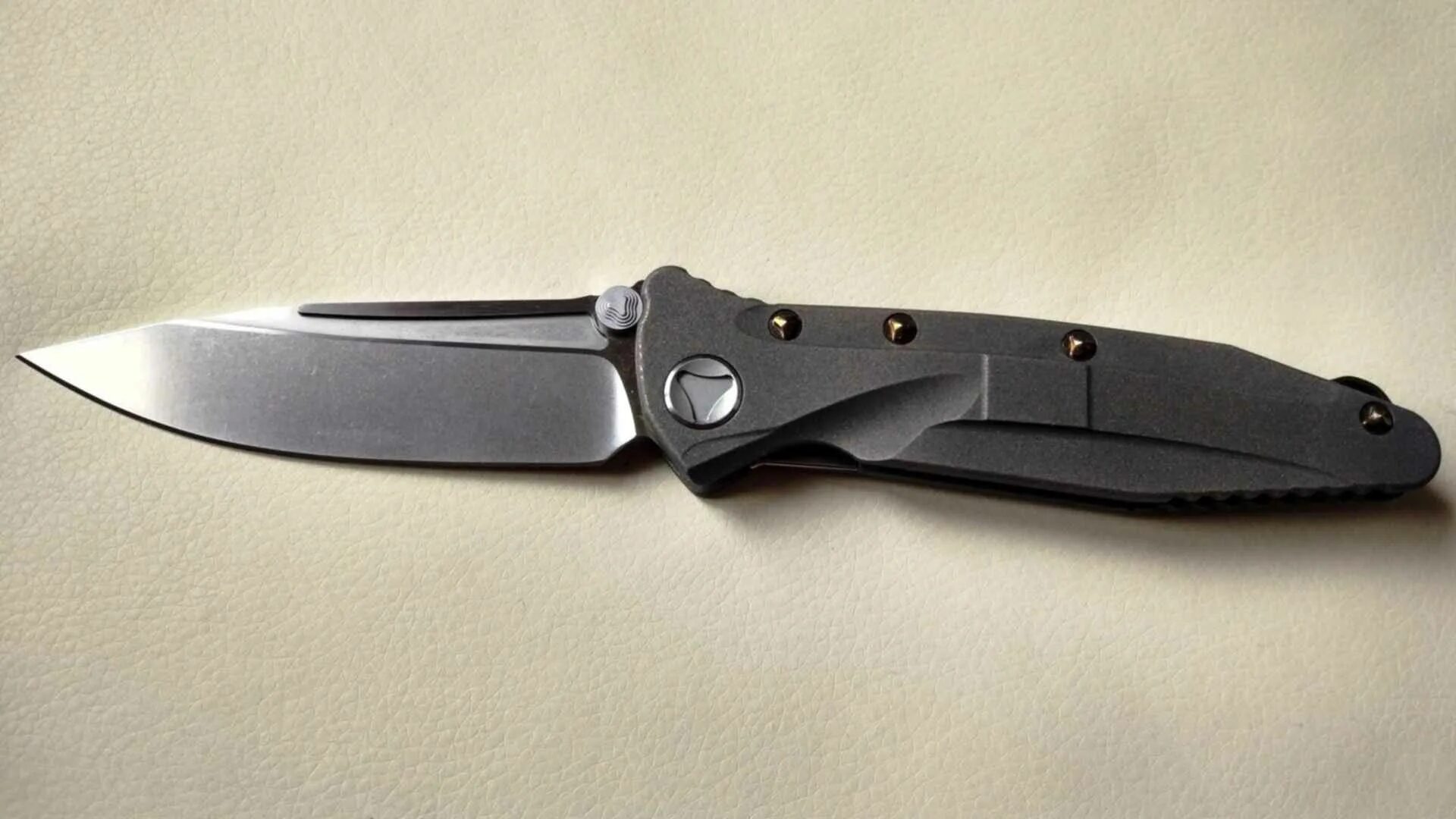 Microtech delta. Microtech socom delta. нож socom delta. socom delta kevin john. microtech socom delta custom.