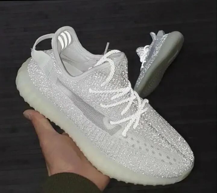 Кроссовки изи оригинал. Adidas Yeezy Boost 350. Adidas Yeezy Boost 350 White. Adidas Yeezy Boost 350 белые. Adidas Yeezy 350 женские.