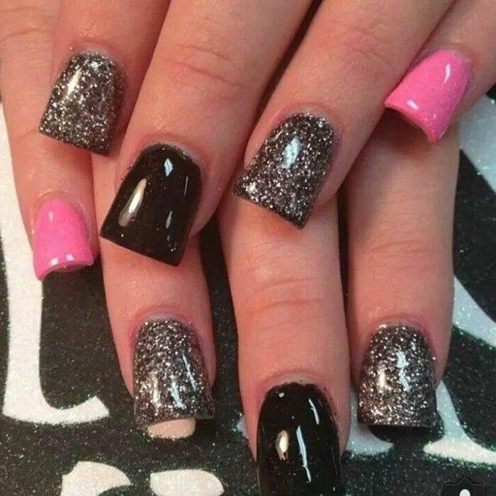 Milena Jakubowska on Instagram: "#artnailsmilenajakubowska #knitnail #knitnail #