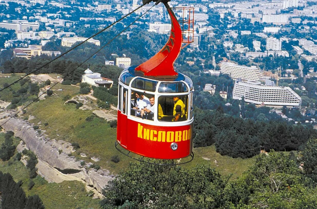 Воробьёвы горы фуникулер. Есть ли фуникулер. Канатная дорога москва воробьевы горы. Канатная дорога сочи роза хутор. Канатная дорога москва лужники.