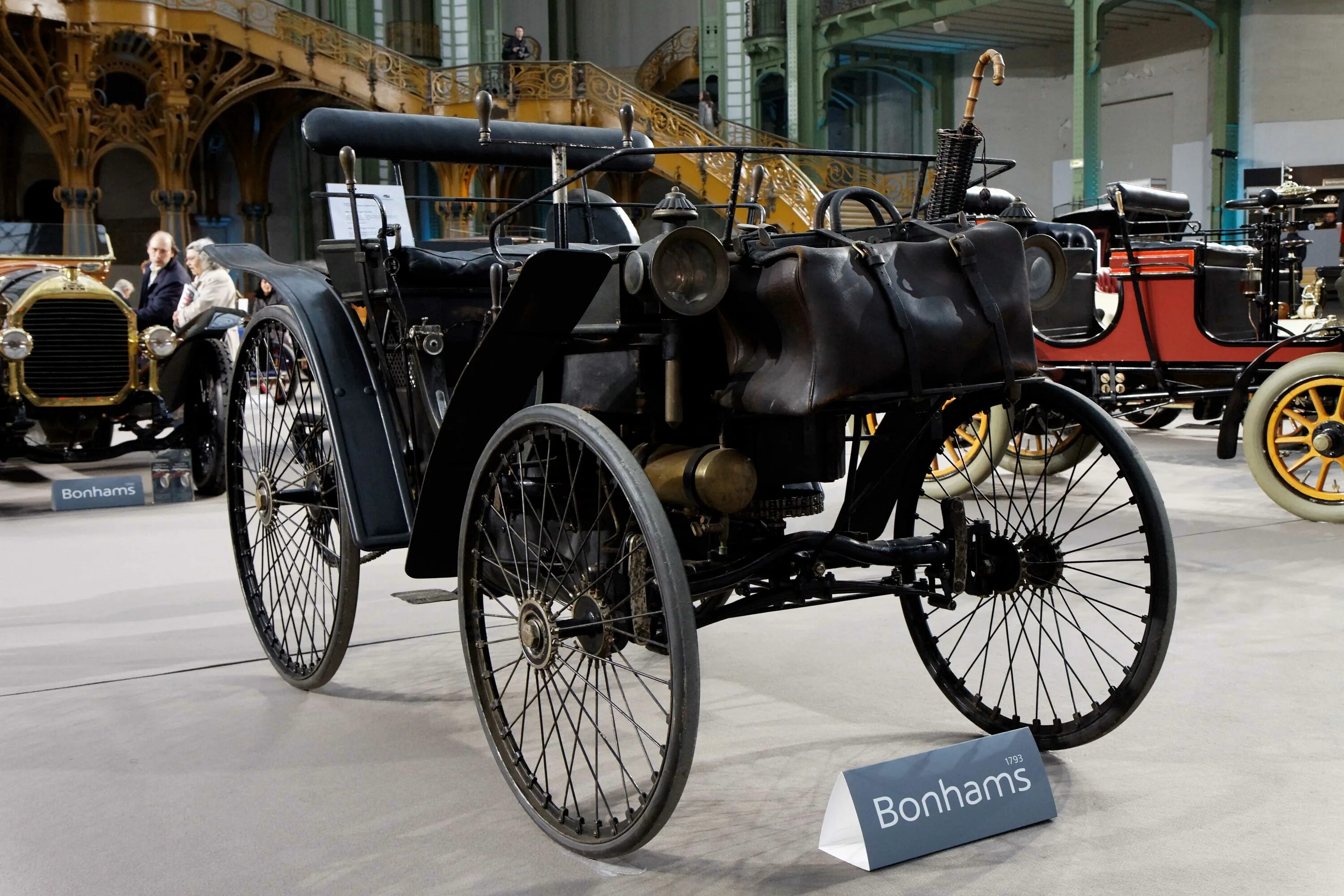 Акции первого автомобиля. Peugeot Type 3. Пежо 1810 года. Первый автомобиль Пежо. Пежо 1894 года.