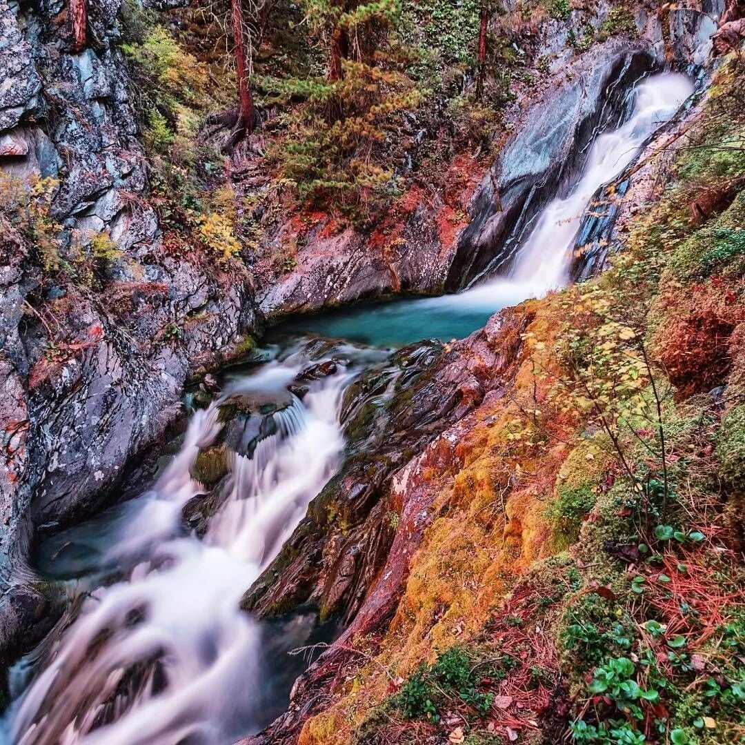 Водопады в горном