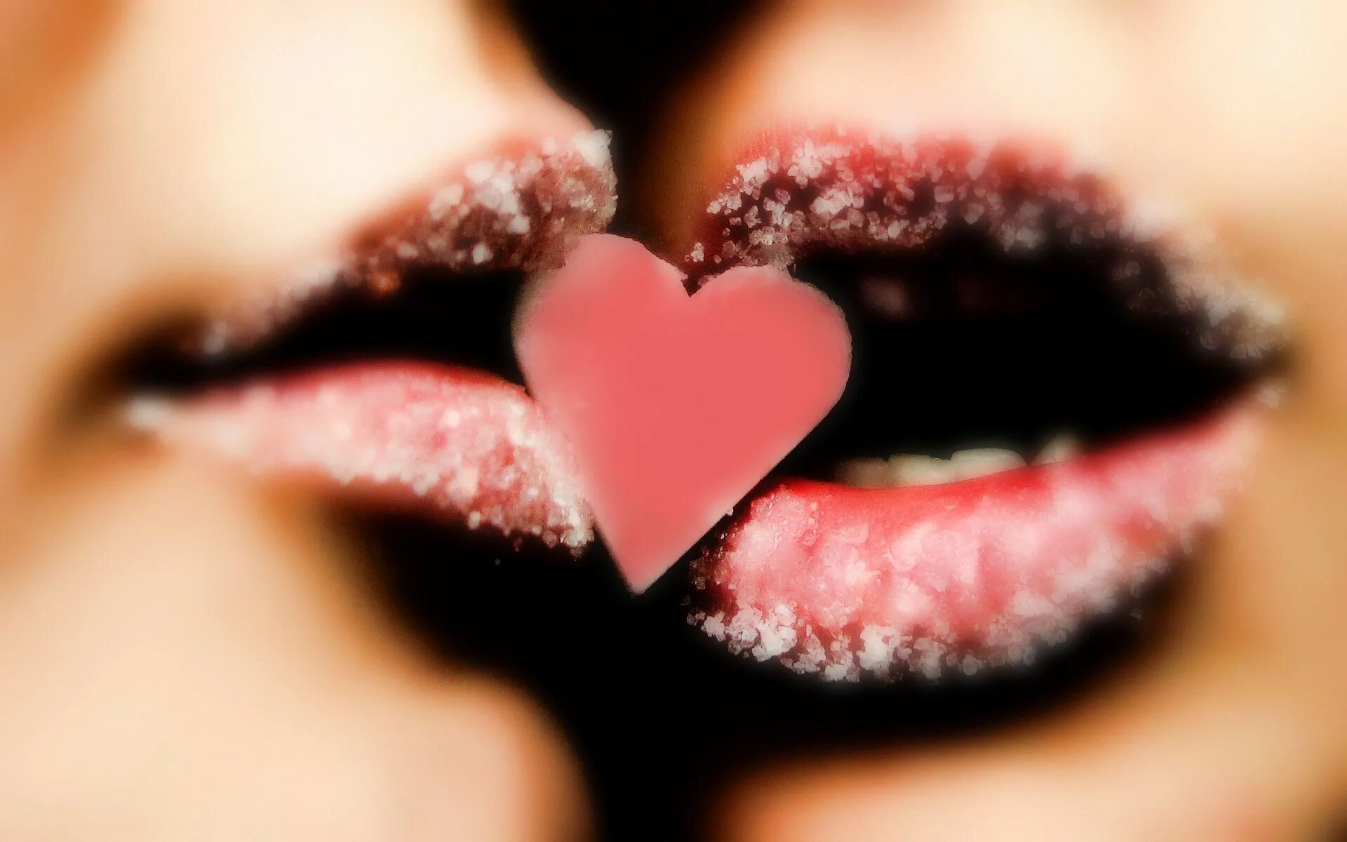 I love lips. Красивые губы. Поцелуй. Поцелуй в губы. Чувственные губы.