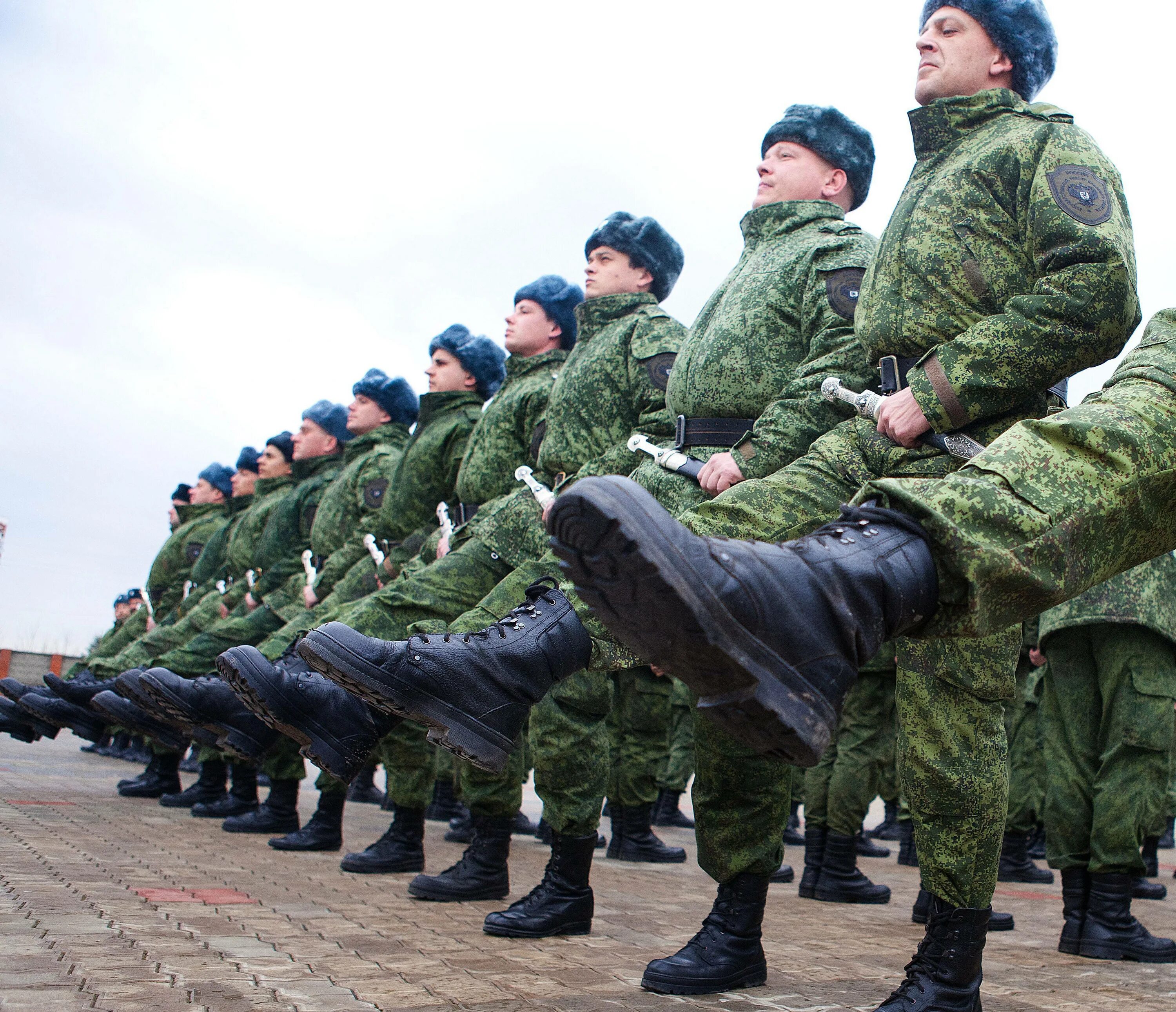 Государственную военную службу проходят в