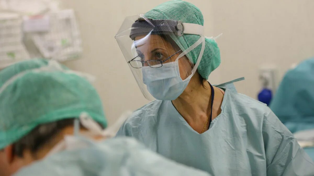 Кардиохирург петр захаров. Long operation. Лапароскопическая метропластика. Long operation. Milana hospital.