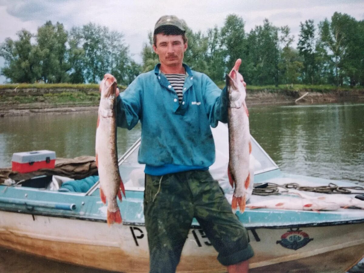 Ловля на оби. Щука на макалку на Оби. Рыбалка на макалку на щуку. Макалка в строительстве. Фото макалки.