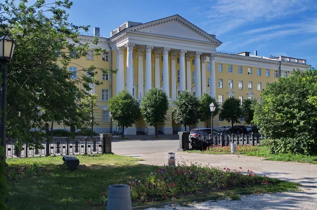 Институт химии кфу. Казанский университет бутлерова. М бутлерова. Кфу бутлерова казань. Казанский научный центр российской академии наук.