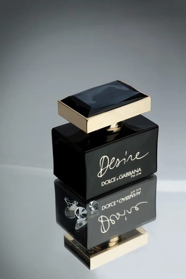 Духи дольче габбана девоушен. Dolce gabbana the one desire. дольче габбана духи черные. дольче габбана парфюм дезире. дольче габбана черный флакон женский.