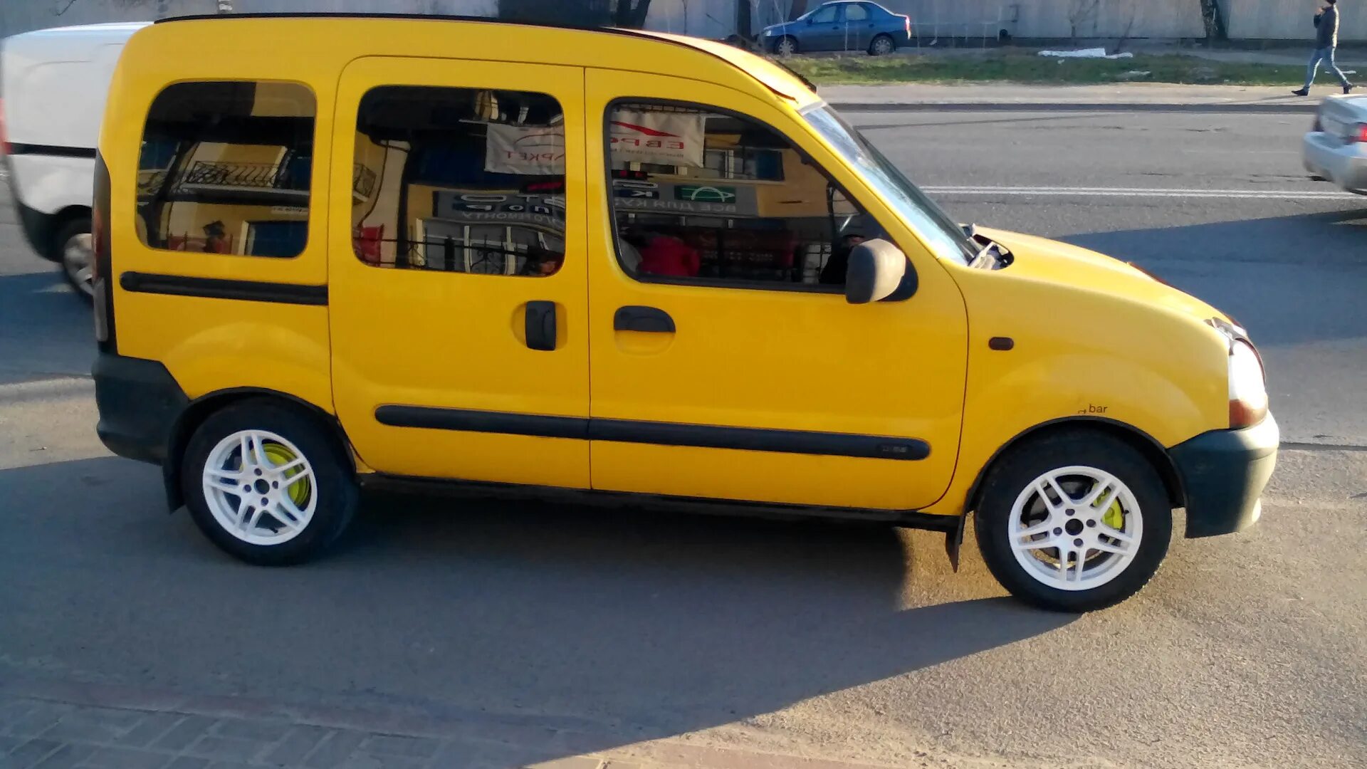 Renault kangoo 1 9. Renault Kangoo 1. Renault Kangoo 1999. Рено Кангу 1 1999. Renault Kangoo (1g).