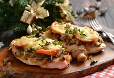 Куриная грудка запеченная с сыром и грибами