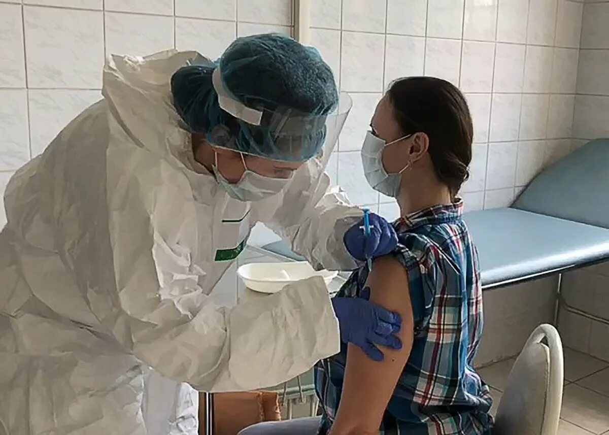 Вакцинация от гриппа. Вакцинация. Вакцинация. Коронавирус прививка. Новости против вакцины.