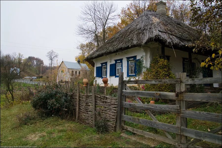 Украинские мазанки в Воронежской области. Хата Мазанка Украина 17 век. Мазаные хаты украинского села. Мазанка Украина 1960. Хата 7 2