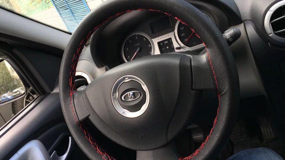 Оплетка на руль - Lada Ларгус, 1,6 л, 2014 года просто так DRIVE2