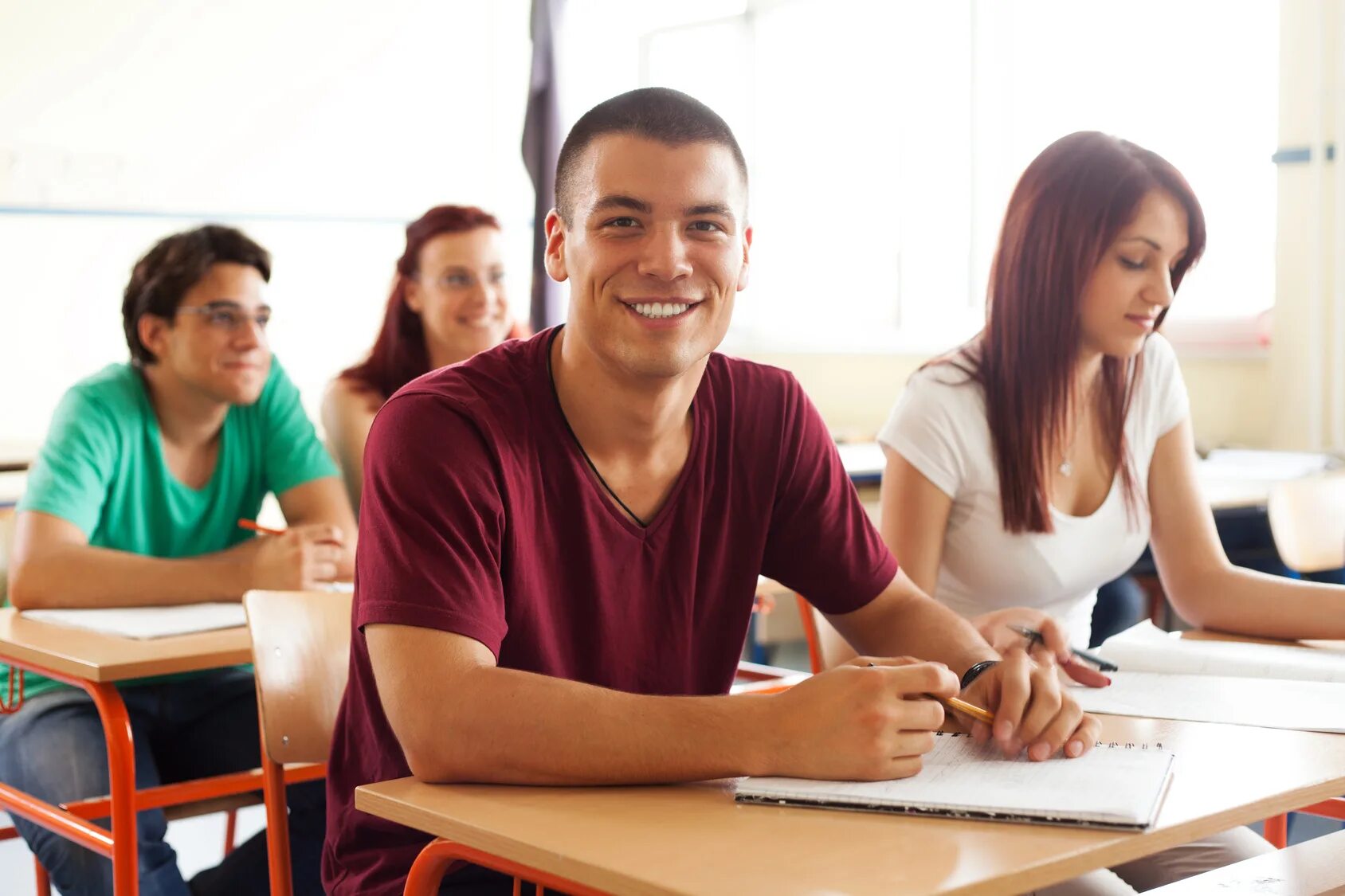 Student s test. Студенты фото. Студент картинка. Студенты колледжа. Встреча со студентами в школе.