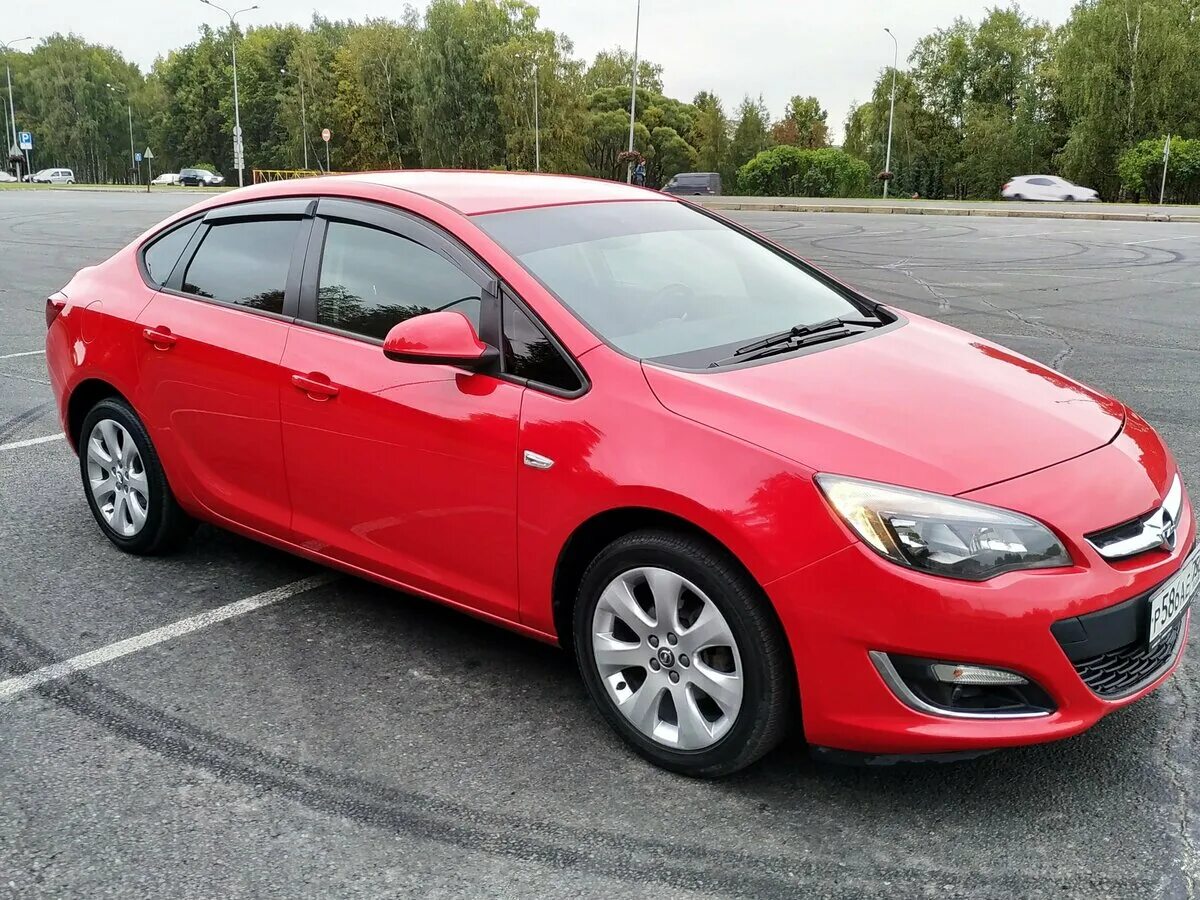 Red astra. Opel astra красная.