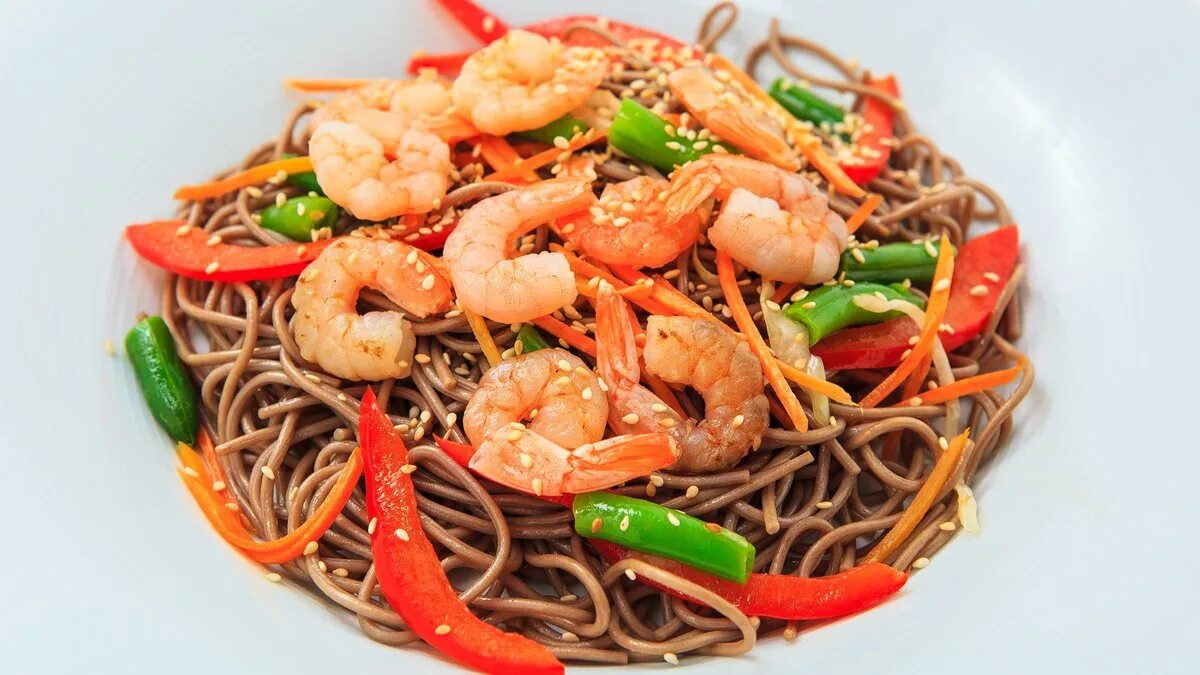 Гречневая лапша с овощами фото Гречневая лапша с мясом и овощами