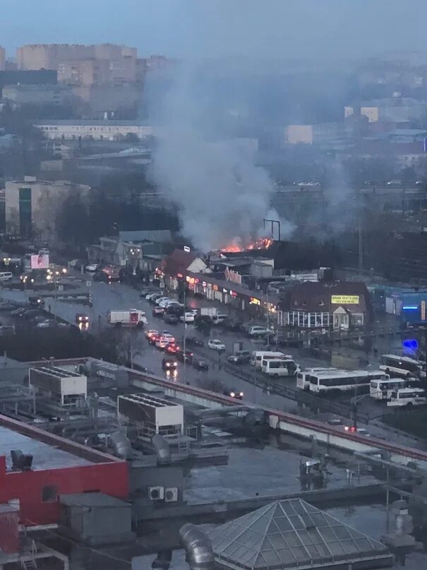 Правда мытищи сегодня. Пожар на станции Мытищи. Пожар на станции Мытищи кафе Жар. В Мытищах пожар прошлый год. Москва Мытищи рынка пожар 2009 год.