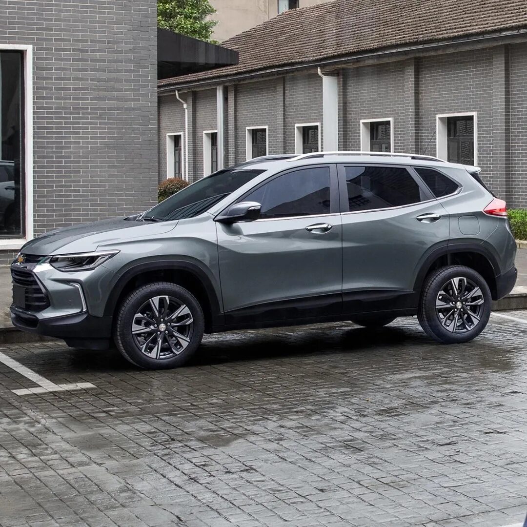 Шевроле трекер 2022 белый. Chevrolet tracker 2022. Chevrolet tracker 2021 салон. Tracker 2 ls. Novo chevrolet tracker 2021.