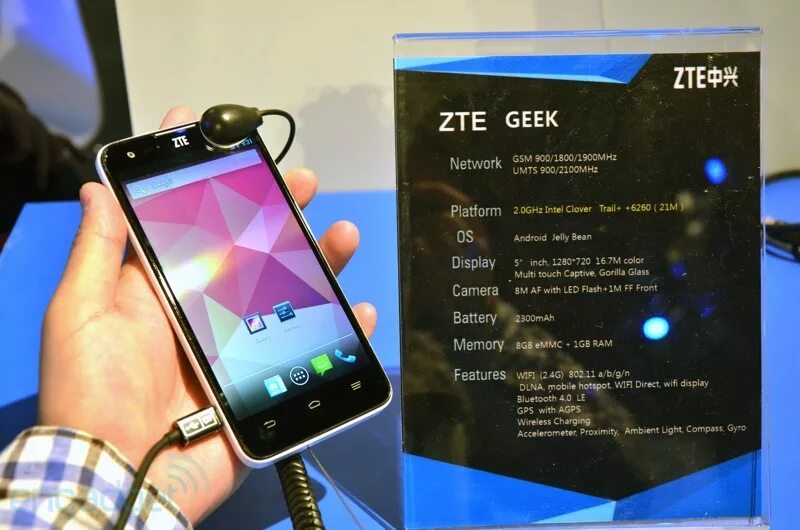 Geek 2 pro. Фото zte geek. zte intel. zte geek 1.