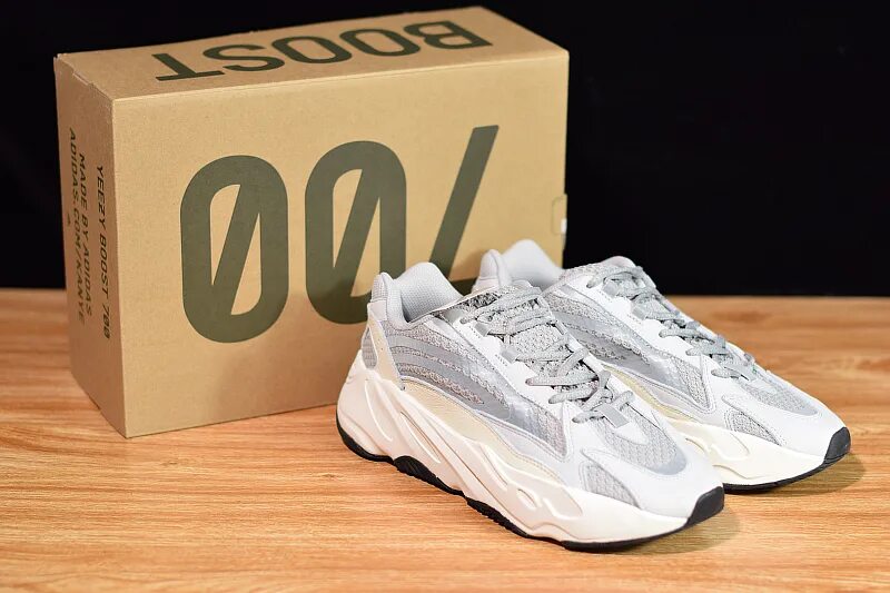 Adidas yeezy 700 v2. Adidas Yeezy Boost 700. Adidas izi Boost 700. Кроссовки adidas Yeezy 700.