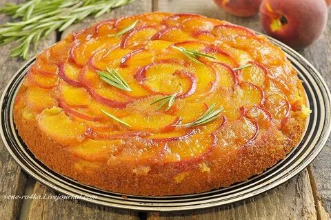 Рецепт шарлотки с персиками