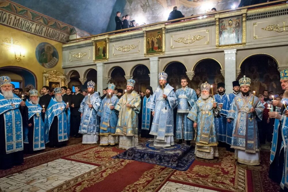 Сайт московской духовной. Покровский храм Московской духовной Академии. Покровский храм Троице Сергиевой Лавры. Покровский храм Московской духовной Академии росписи. Духовенство Свято Троицкой Сергиевой Лавры.