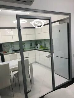 Стеклянная перегородка на кухне