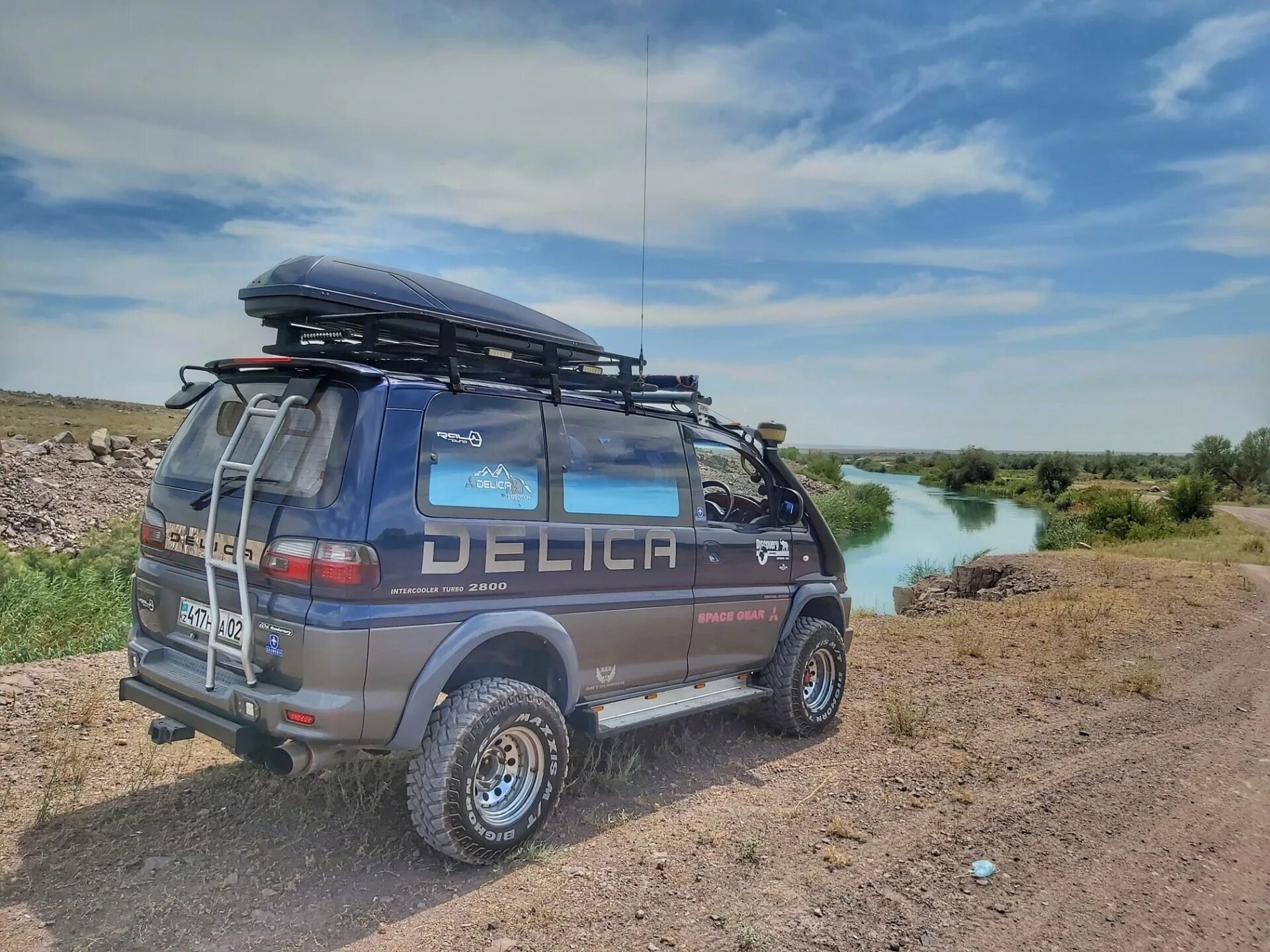 Митсубиси Делика. Мицубиси Делика д4. Mitsubishi Delica 4. Митсубиси Делика 4х4 1997. Delica продажа