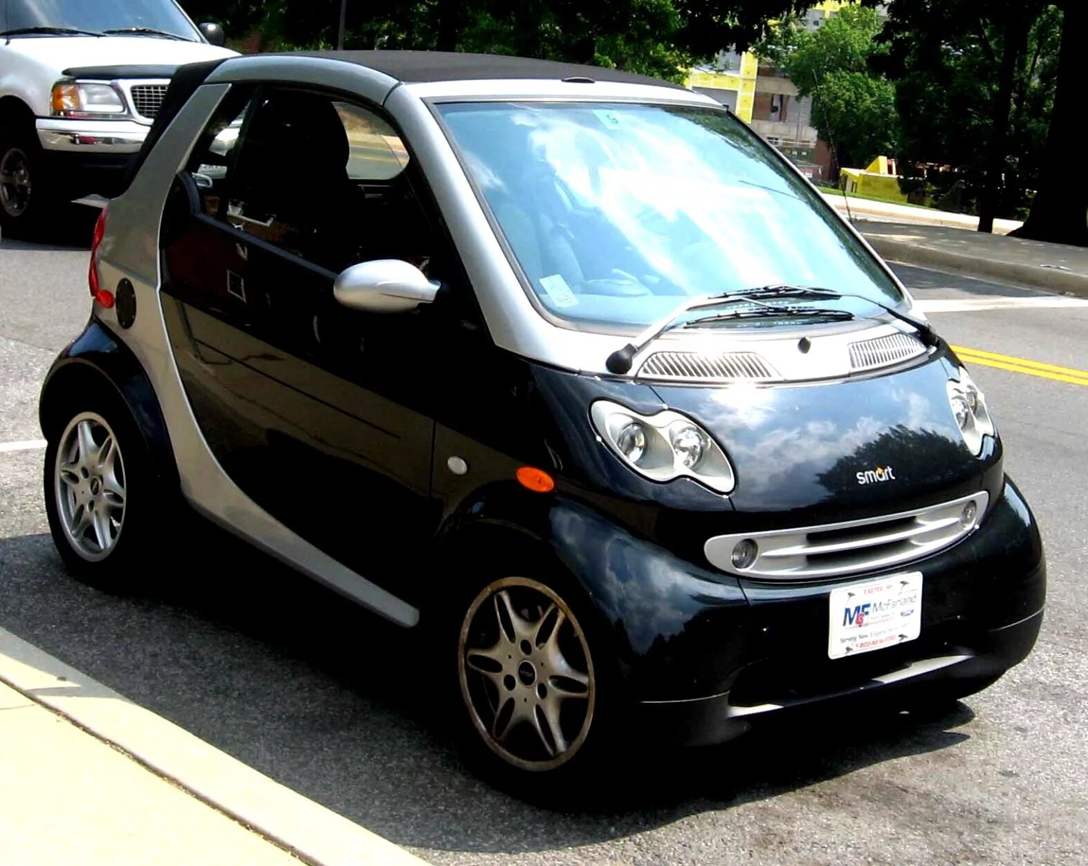 Смарт менее. Мерседес смарт 2000г. smart fortwo 450. smart fortwo 2003. mercedes smart fortwo.