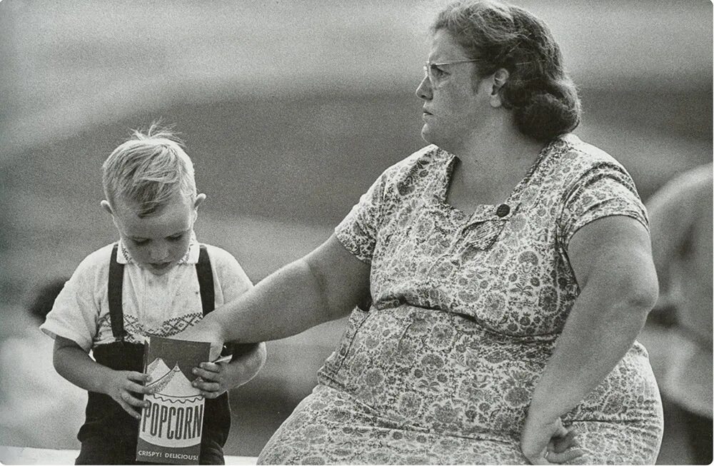 Семья полных людей. Fat mom family. Девочки подростки с ожирением. Fat mom family. Ожирение у подростков.