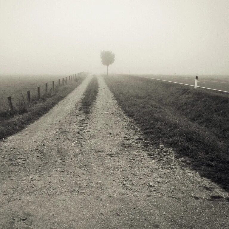 Поздно. Не бывает поздно бывает не надо. Это кажущаяся пустота. Душевные надписи. Пустота ноль.