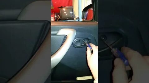 Как снять двери логан 1
