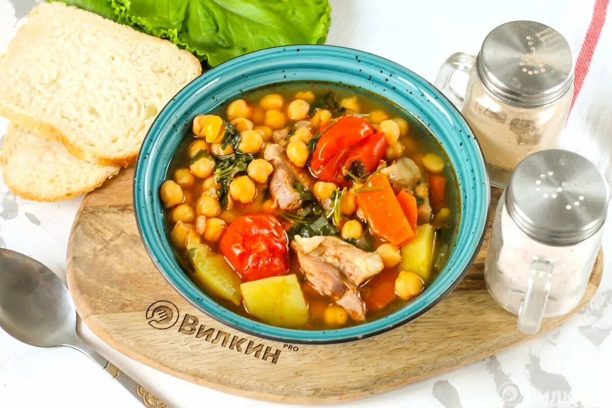 Пити с нутом. Суп с нутом фото. Кавказский суп с нутом. Шурпа с нутом. Суп кюфта бозбаш.