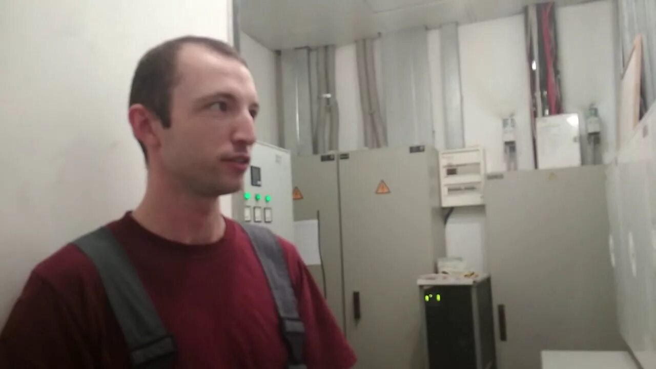 Монтажник сантехник. Сменный техник работа. Техник механик. Сменный техник в макдоналдс. Техник макдоналдс.