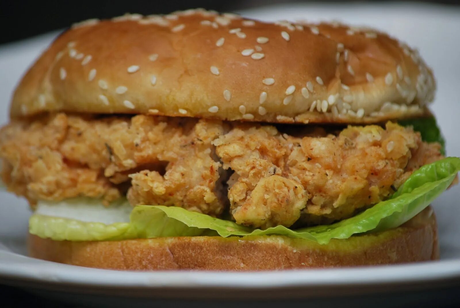 Как найти в чикен гане. Kfc sandwich. чикен чизбургер из кусков курицы. фото бутерброды курица терияки. баклажаны сэндвич в панировке.