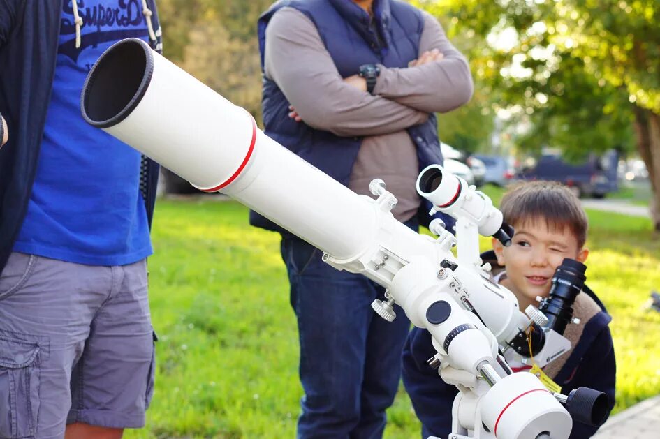 Турнир по астрономии. Факультет астрономии в россии. Астроном наблюдатель. Астроном. Обсерватория ватикана.